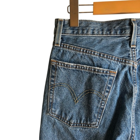 Levi’s 501 Original Cropped Straight Leg Jeans Size 26 Light Blue Stone Wash - Picture 12 of 16